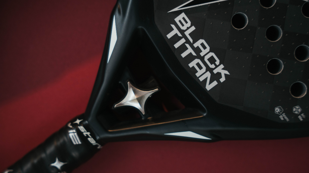 Load video: Customize the balance of your racket